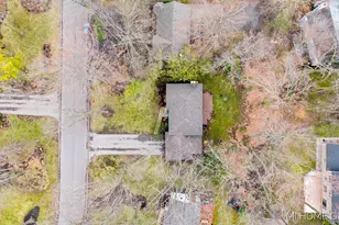 238 Foxdown Rd, Holland, MI 49424 - Photo 12