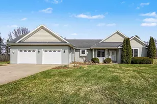 27580 Manchester Cir, Paw Paw, MI 49079 - Photo 2