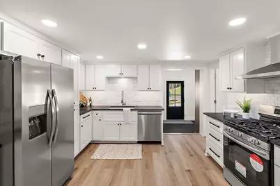 12475 Oakwood Shores Street, Wayland, MI 49348 - Photo 8