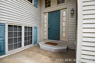 536 Tournament Cir, Norton Shores, MI 49444 - Photo 4