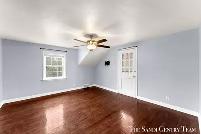 15008 Lakeshore Drive, Grand Haven, MI 49417 - Photo 32