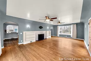 15008 Lakeshore Dr, Grand Haven, MI 49417 - Photo 10