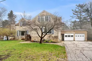 15008 Lakeshore Dr, Grand Haven, MI 49417 - Photo 2
