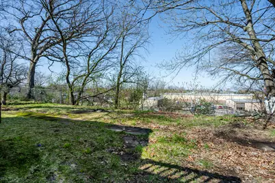 550 Sherman Court, Benton Harbor, MI 49022 - Photo 6