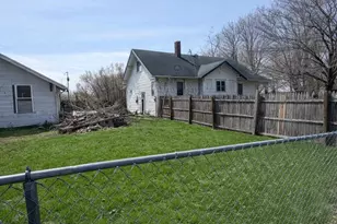 1091 N Benton Center Rd, Benton Harbor, MI 49022 - Photo 8