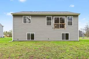 17803 Bluff Dr, Three Rivers, MI 49093 - Photo 20