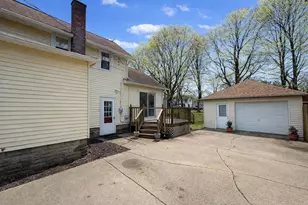 169 N Kalamazoo Ave, Vicksburg, MI 49097 - Photo 2