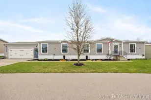 11700 Danton Dr, Allendale, MI 49401 - Photo 2