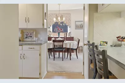 370 Wildwood Drive, Holland, MI 49423 - Photo 8