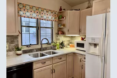 1019 Hidden Creek Drive #17, Norton Shores, MI 49441 - Photo 8