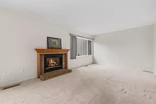 242 Dunbarton Ct, Kalamazoo, MI 49006 - Photo 6