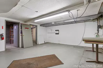 343 E 8th Street, Holland, MI 49423 - Photo 34