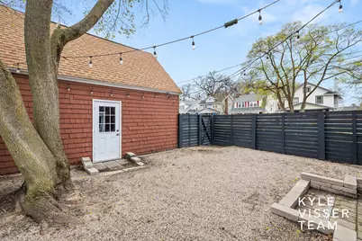 1055 Benjamin Avenue SE, Grand Rapids, MI 49506 - Photo 32