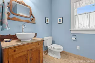122 E Central Ave, Zeeland, MI 49464 - Photo 56
