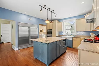 122 E Central Avenue, Zeeland, MI 49464 - Photo 24