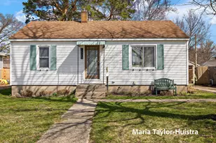 1525 Grant Ave, Grand Haven, MI 49417 - Photo 2