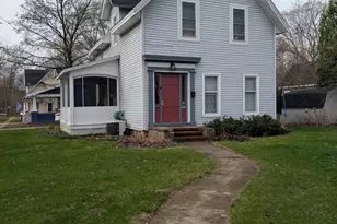 301 W Washington St, Greenville, MI 48838 - Photo 1