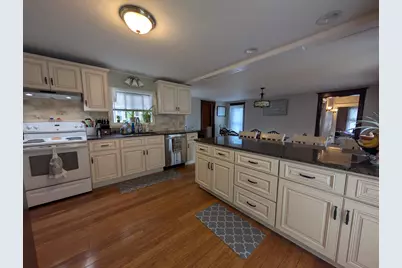 301 W Washington Street, Greenville, MI 48838 - Photo 10