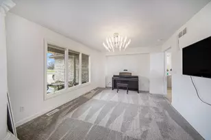 17 Coronado Dr, Jackson, MI 49201 - Photo 14