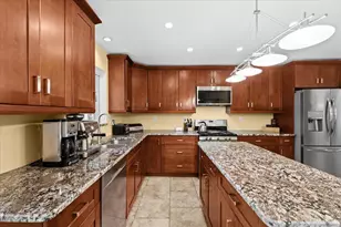 10932 Green Oaks Dr, South Lyon, MI 48178 - Photo 6