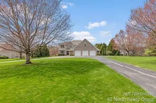 7553 Willow Pointe Dr, Caledonia, MI 49316 - Photo 2