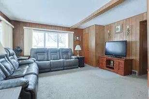 15899 Lakeview Dr, Buchanan, MI 49107 - Photo 18