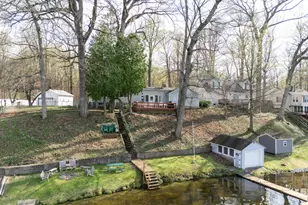 15899 Lakeview Dr, Buchanan, MI 49107 - Photo 8