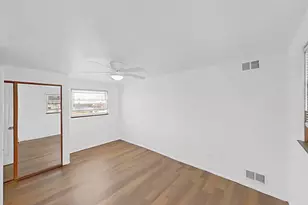 4911 Detroit St, Dearborn Heights, MI 48125 - Photo 16