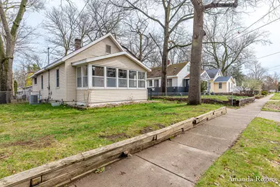 255 Holly Street SW, Wyoming, MI 49548 - Photo 2