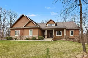 2627 Oak Highland Ct SE, Lowell, MI 49331 - Photo 2