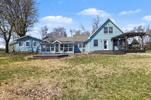 2743 Hemlock Rd, Quincy, MI 49082 - Photo 2