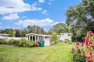 1985 Oakcliff Dr NE, Grand Rapids, MI 49525 - Photo 28