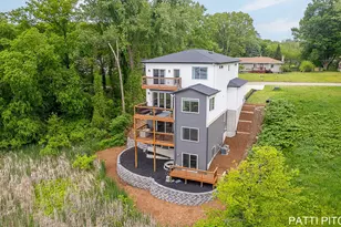 104 River Hills Dr, Holland, MI 49424 - Photo 4