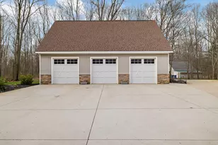 13090 Woodhaven Dr, Grand Haven, MI 49417 - Photo 4