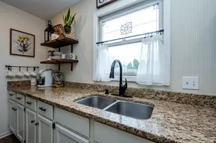 1460 Country Knoll Pl, Saint Joseph, MI 49085 - Photo 10