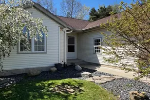 1776 Keegan Ct SW, Wyoming, MI 49519 - Photo 2