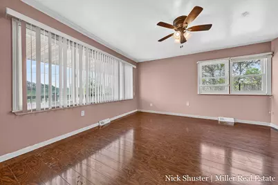 5375 Lansing Road, Charlotte, MI 48813 - Photo 8