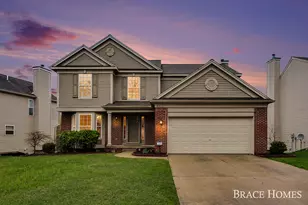 2511 Black Horse Dr NE, Grand Rapids, MI 49505 - Photo 2