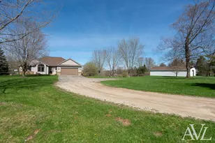 11855 Woodland Park Dr NE, Belding, MI 48809 - Photo 4