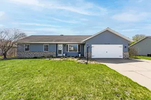 10110 E Riley St, Zeeland, MI 49464 - Photo 2