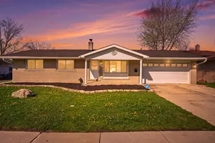 34573 Chope Pl, Clinton Twp, MI 48035 - Photo 4
