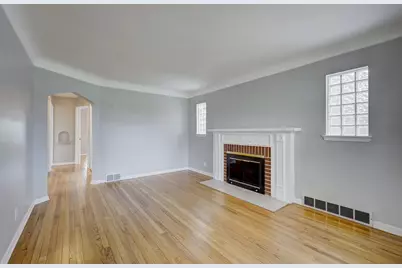 20916 Vernier Road, Harper Woods, MI 48225 - Photo 4