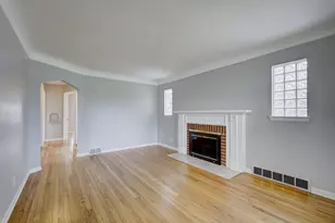20916 Vernier Rd, Harper Woods, MI 48225 - Photo 4