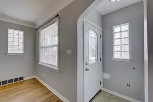 20916 Vernier Rd, Harper Woods, MI 48225 - Photo 10