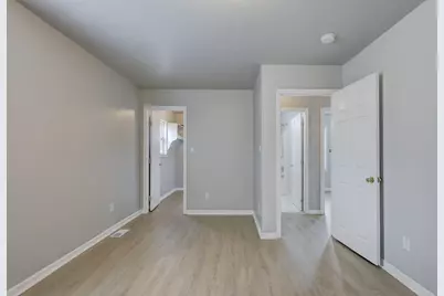 20916 Vernier Road, Harper Woods, MI 48225 - Photo 44