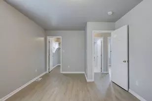 20916 Vernier Rd, Harper Woods, MI 48225 - Photo 44