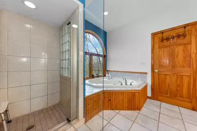 11460 Hearthside Drive, Pinckney, MI 48169 - Photo 30
