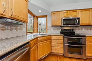 11460 Hearthside Dr, Pinckney, MI 48169 - Photo 14