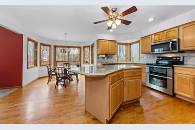 11460 Hearthside Drive, Pinckney, MI 48169 - Photo 16