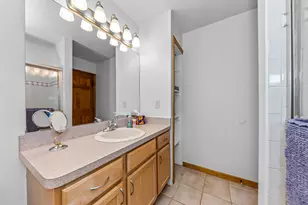 11460 Hearthside Dr, Pinckney, MI 48169 - Photo 38